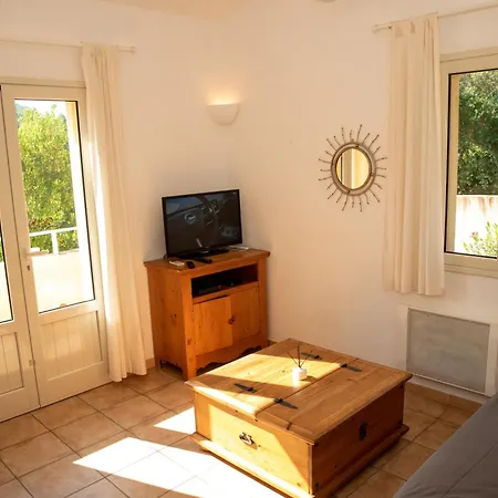 Mini Independante Ideale Et Tres Bien Situee * Порто-Веккьо