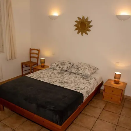 Mini Independante Ideale Et Tres Bien Situee Вилла Порто-Веккьо